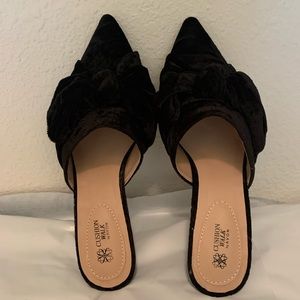 Black velvet mules/slides